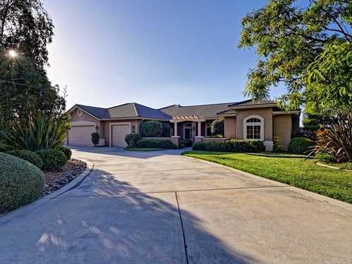 $1,150,000 - 4Br/3Ba -  for Sale in Stagecoach View Highlands, Alpine