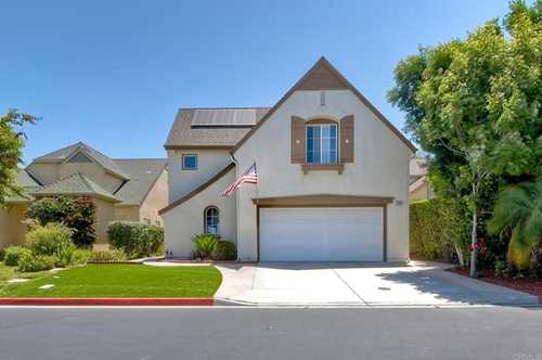 $770,000 - 4Br/3Ba -  for Sale in Poets Square, Fallbrook