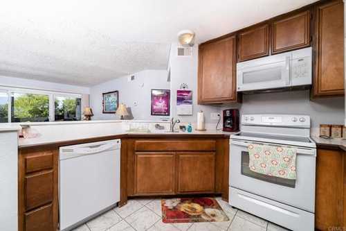 $600,000 - 2Br/2Ba -  for Sale in San Diego