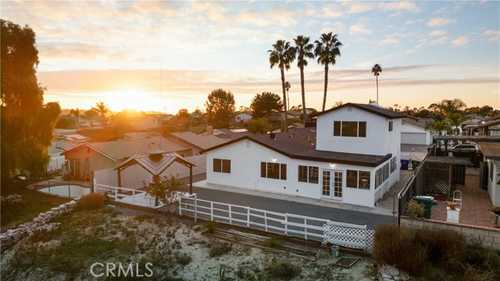 $1,199,000 - 5Br/3Ba -  for Sale in San Diego