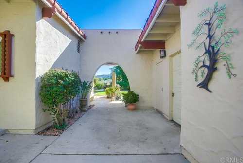 $683,000 - 2Br/2Ba -  for Sale in Seven Oaks, Rancho Bernardo (san Diego)
