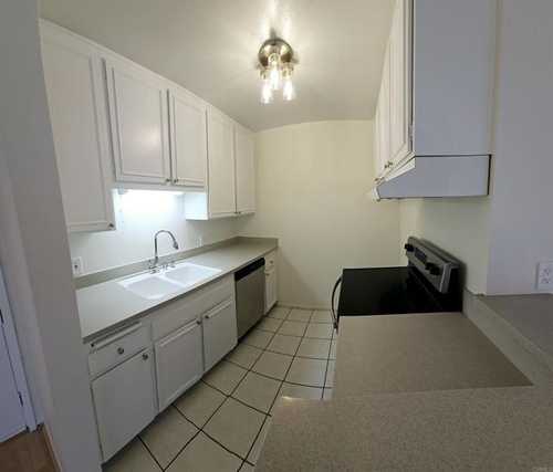 $445,000 - 1Br/1Ba -  for Sale in San Diego