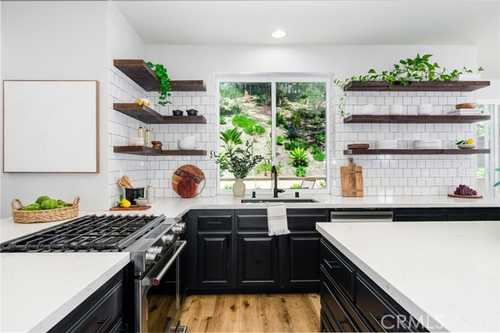 $1,690,000 - 4Br/3Ba -  for Sale in Carlsbad