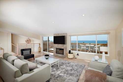 $1,975,000 - 2Br/3Ba -  for Sale in The Bluff, Solana Beach