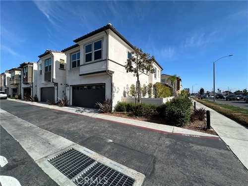 $810,000 - 3Br/3Ba -  for Sale in Anaheim