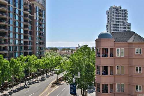 $859,000 - 1Br/2Ba -  for Sale in Marina District, San Diego