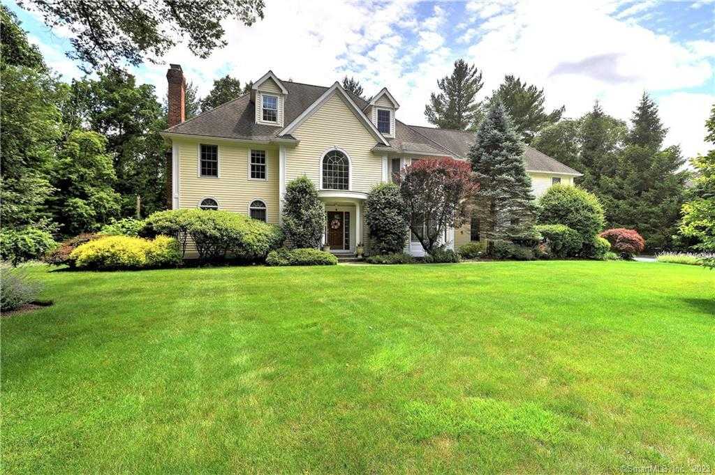 View Trumbull, CT 06611 house