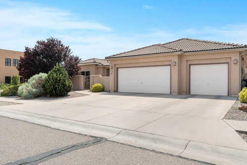 $735,000 - 4Br/3Ba -  for Sale in Vineyard Court Estates Subdivision, Albuquerque