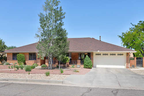 $615,000 - 4Br/3Ba -  for Sale in Four Hills Village, Albuquerque