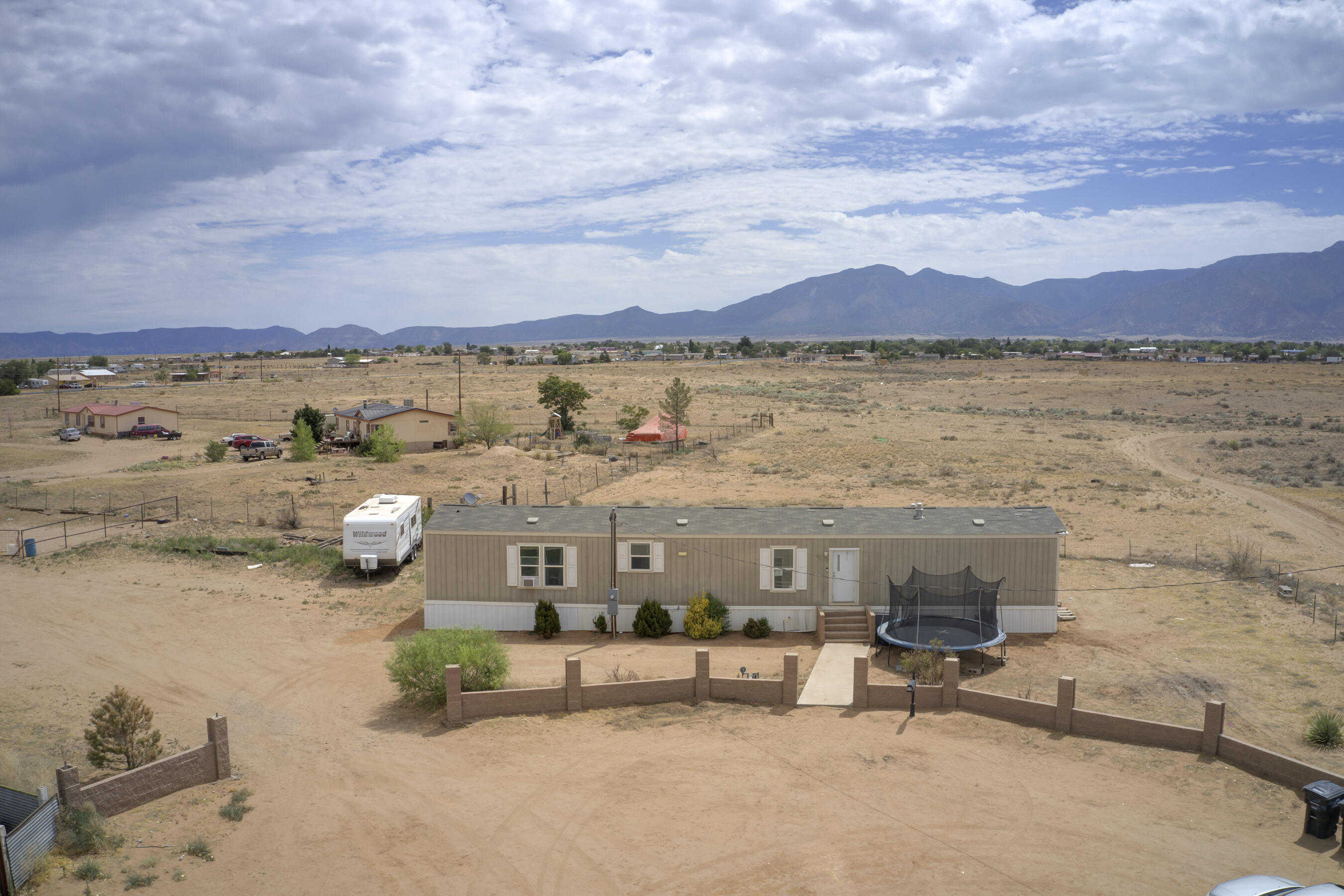 View Los Lunas, NM 87031 mobile home