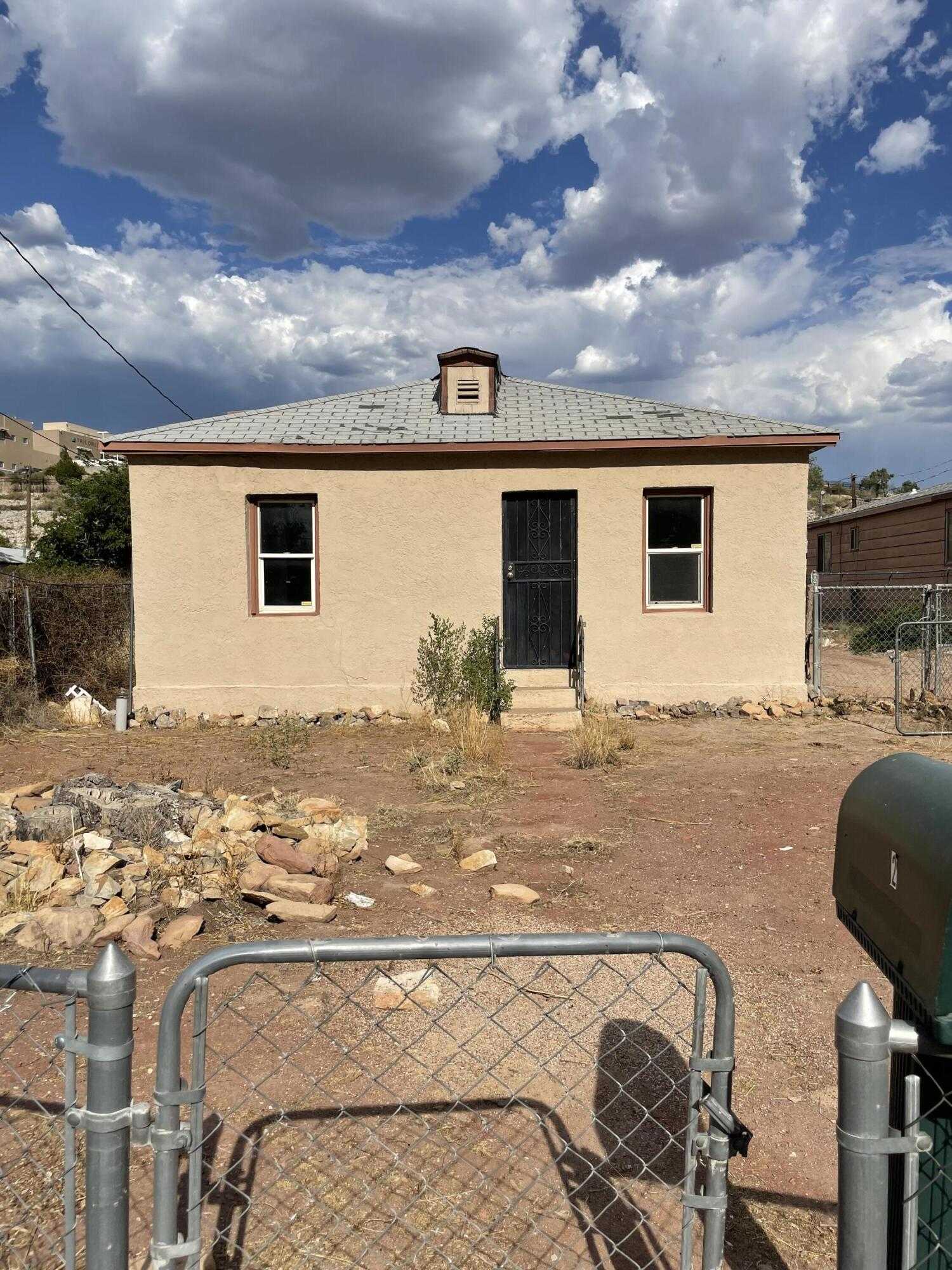 View Albuquerque, NM 87102 house