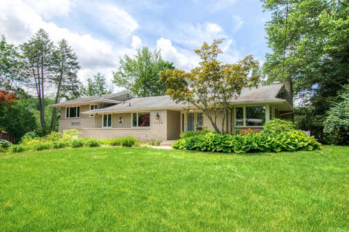 $925,000 - 4Br/4Ba -  for Sale in East Grand Rapids