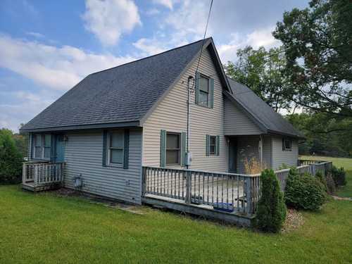$210,000 - 4Br/3Ba -  for Sale in Manistee