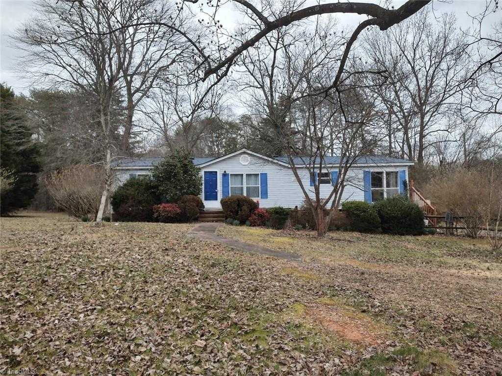 Photo 1 of 21 of 320 Edgewood Road mobile home