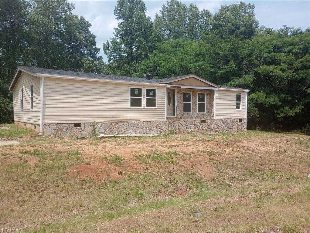 View Yanceyville, NC 27379 mobile home
