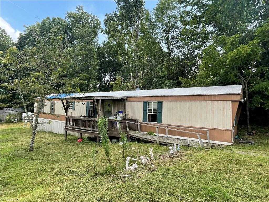 View Reidsville, NC 27320 mobile home