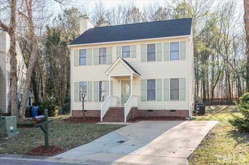 $307,000 - 3Br/3Ba -  for Sale in Hedingham, Raleigh